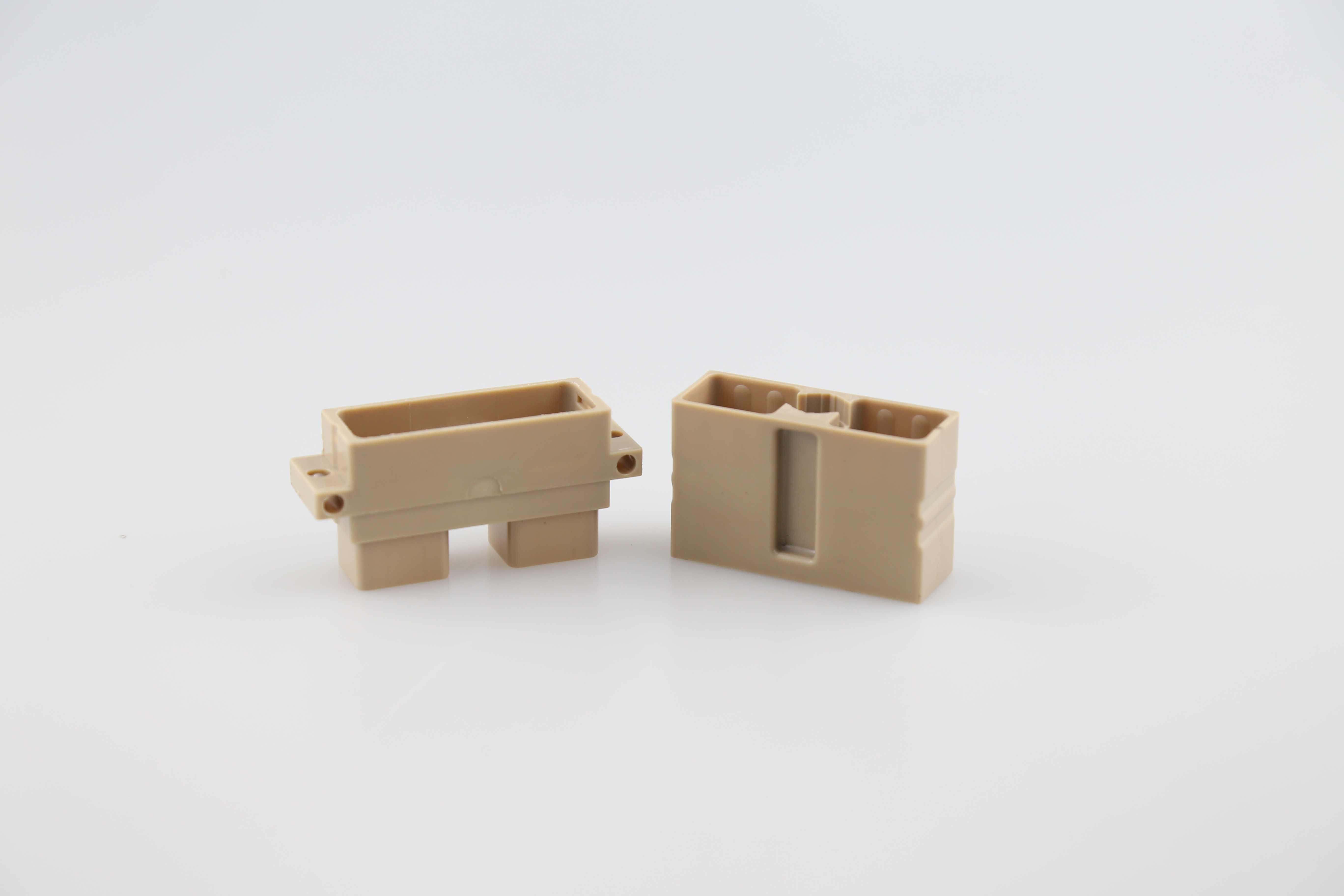 High-Precision Rectangular Connectors fo